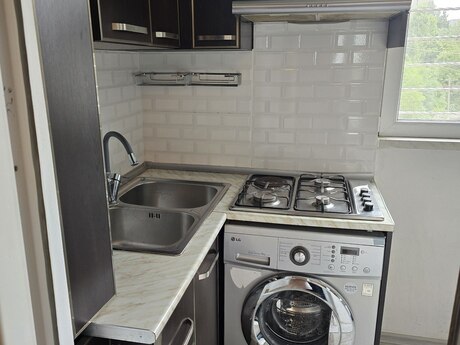 4-room old-build apartment for rent in 8 Noyabr, 65 m², 700 AZN/mo, photo 5 / 12