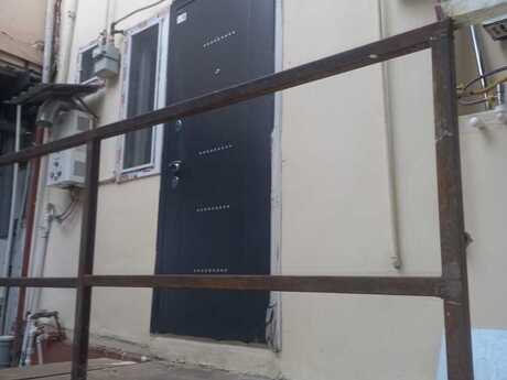 Sahildə 1 otaqlı köhnə tikili mənzil kirayə verilir, 20 m², 525 AZN/ay, şəkil 2 / 11