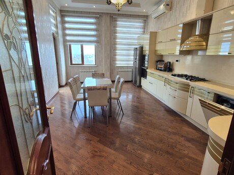 Sahildə 4 otaqlı yeni tikili mənzil satılır, 220 m², 775 000 AZN, şəkil 5 / 12