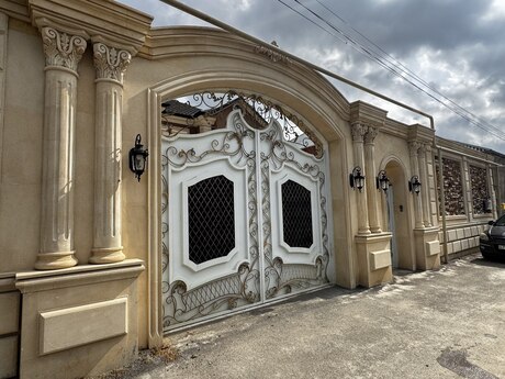 Biləcəridə 6 otaqlı həyət evi satılır, 300 m², 380 000 AZN, şəkil 2 / 12