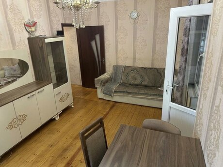 Nəriman Nərimanovda 3 otaqlı köhnə tikili mənzil satılır, 53 m², 300 000 AZN, şəkil 2 / 12