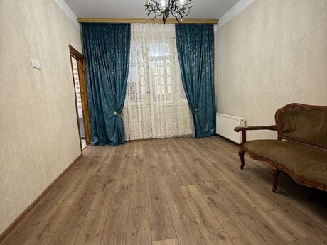2-room old-build apartment for sale in Memar Əcəmi, 42 m², 138 000 AZN, photo 2 / 12