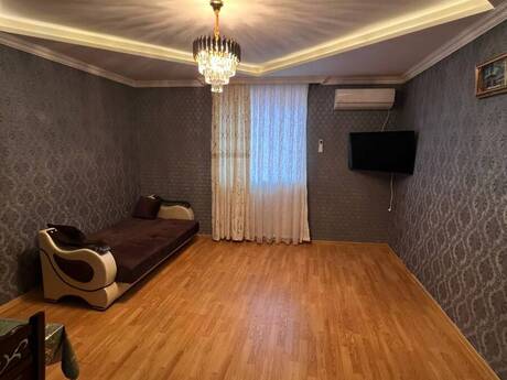 Bayılda 2 otaqlı həyət evi satılır, 65 m², 90 000 AZN, şəkil 2 / 9