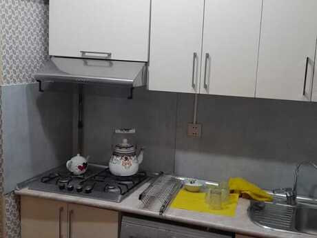 Memar Əcəmidə 3 otaqlı köhnə tikili mənzil kirayə verilir, 60 m², 700 AZN/ay, şəkil 2 / 5