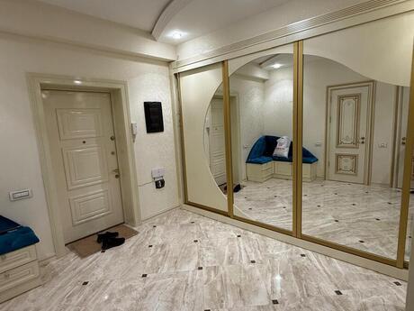 6 otaq · 270 m² · 10/17 mərtəbə, Neftçilər