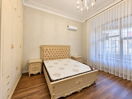 Sahildə 4 otaqlı köhnə tikili mənzil kirayə verilir, 250 m², 3 200 AZN/ay, şəkil 5 / 12