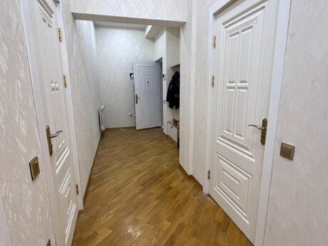 Memar Əcəmidə 3 otaqlı yeni tikili mənzil kirayə verilir, 100 m², 260 AZN/ay, şəkil 2 / 4