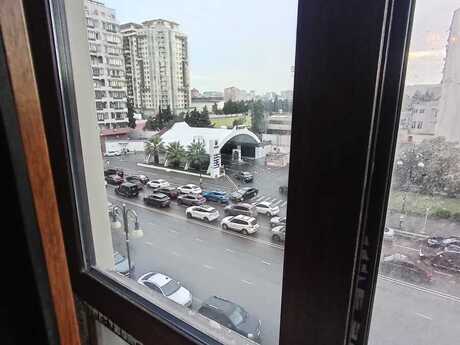 3 otaq · 85 m² · 5/10 mərtəbə, Gənclik
