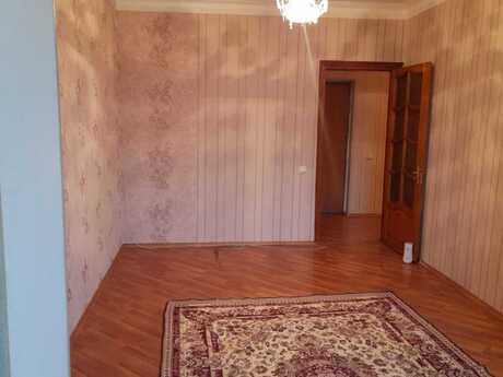 Bakıxanovda 4 otaqlı köhnə tikili mənzil satılır, 97 m², 195 000 AZN, şəkil 2 / 8