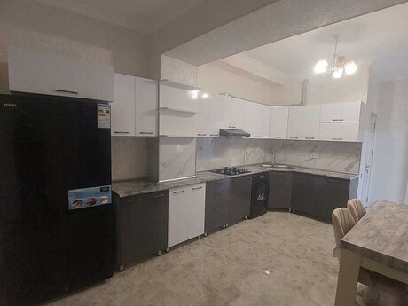 İnşaatçılarda 3 otaqlı yeni tikili mənzil kirayə verilir, 125 m², 750 AZN/ay, şəkil 2 / 12