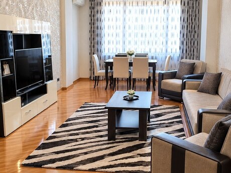 Elan №6558426 - Bakı, 28 May m., 3 otaqlı, 120 m², 12/16 mərtəbə