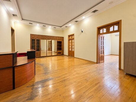 Office · 400 m² · floor 2/2, Sahil