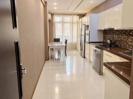 8-ci kilometrdə 2 otaqlı yeni tikili mənzil satılır, 103 m², 243 000 AZN, şəkil 4 / 9