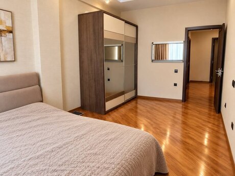 8-ci kilometrdə 2 otaqlı yeni tikili mənzil satılır, 103 m², 243 000 AZN, şəkil 3 / 9