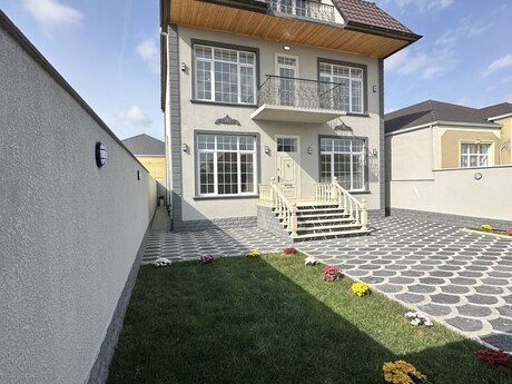 Məmmədlidə 7 otaqlı həyət evi satılır, 200 m², 215 000 AZN, şəkil 2 / 12