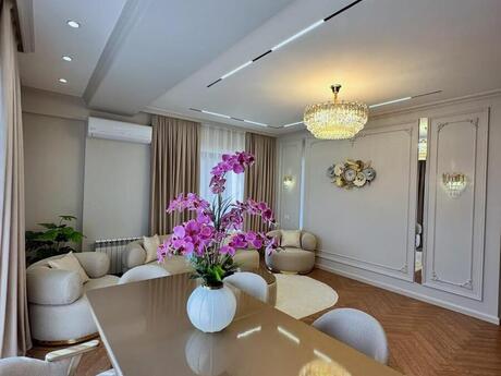 BCR Khatai kompleksində 3 otaqlı yeni tikili mənzil satılır, 128 m², 725 000 AZN, şəkil 2 / 12