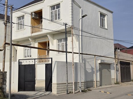 4 rooms · 200 m², Masazır