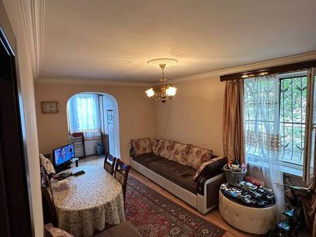 Elan №6558616 - Bakı, Gənclik m., 2 otaqlı, 52 m², 1/5 mərtəbə