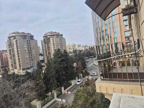 2 otaq · 60 m² · 5/5 mərtəbə, 28 May