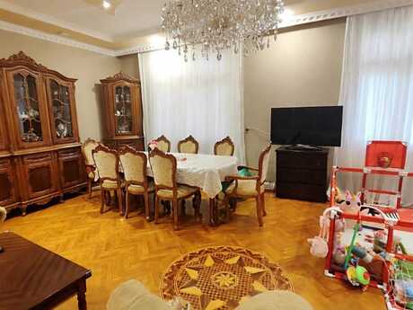 Elan №6558636 - Bakı, Nəriman Nərimanov m., 4 otaqlı, 138 m², 4/5 mərtəbə