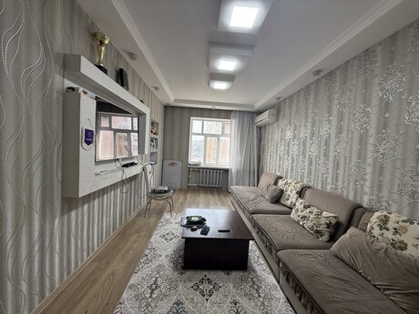 Yeni Günəşlidə 3 otaqlı köhnə tikili mənzil satılır, 70 m², 165 000 AZN, şəkil 4 / 12