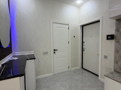 Neftçilərdə 2 otaqlı yeni tikili mənzil satılır, 61 m², 144 999 AZN, şəkil 2 / 12