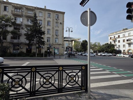Elmlər Akademiyasında 3 otaqlı köhnə tikili mənzil satılır, 105 m², 304 000 AZN, şəkil 5 / 12