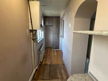 Продаётся 3-комнатная квартира в старом фонде, Yeni Günəşli, 60 м², 136 000 AZN, фото 2 / 12