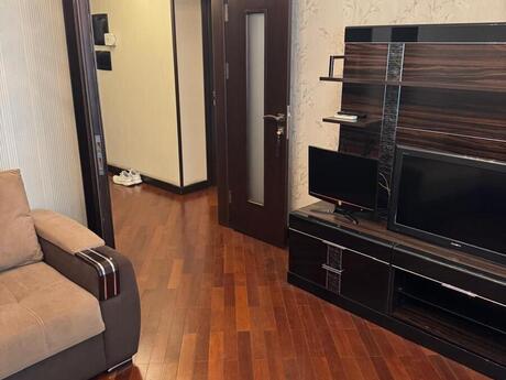 28 Mayda 2 otaqlı köhnə tikili mənzil kirayə verilir, 60 m², 1 000 AZN/ay, şəkil 5 / 11