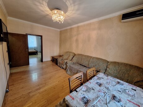 Memar Əcəmidə 2 otaqlı köhnə tikili mənzil kirayə verilir, 48 m², 500 AZN/ay, şəkil 2 / 12