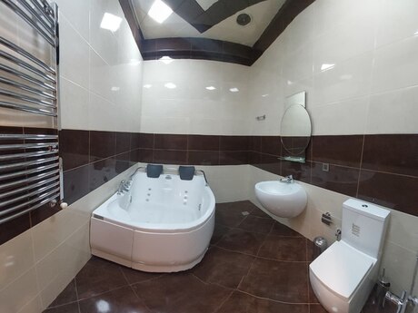 3 otaqlı mənzil, 169 m², Nərimanov, 1 450 AZN