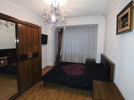 Продаётся 5-комнатная квартира в старом фонде, Azadlıq Prospekti, 130 м², 310 000 AZN, фото 3 / 12