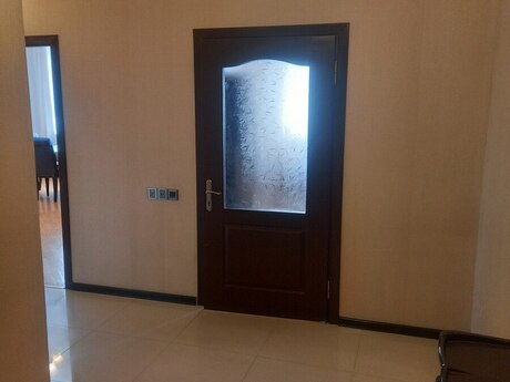 Nəriman Nərimanovda 2 otaqlı yeni tikili mənzil kirayə verilir, 91 m², 800 AZN/ay, şəkil 2 / 12