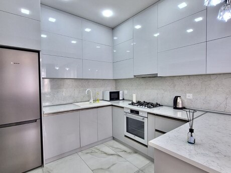Nəriman Nərimanovda 2 otaqlı yeni tikili mənzil kirayə verilir, 60 m², 1 100 AZN/ay, şəkil 3 / 10