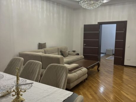 8 Noyabrda 3 otaqlı yeni tikili mənzil satılır, 138 m², 390 000 AZN, şəkil 2 / 12