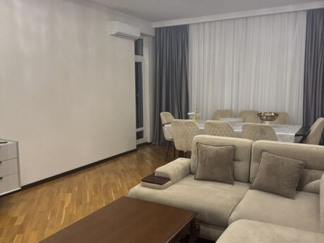 8 Noyabrda 3 otaqlı yeni tikili mənzil satılır, 138 m², 390 000 AZN, şəkil 3 / 12