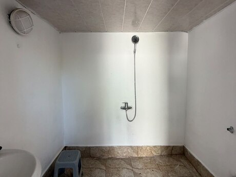 Zabratda 3 otaqlı köhnə tikili mənzil kirayə verilir, 90 m², 450 AZN/ay, şəkil 5 / 5