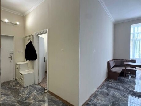 İçəri Şəhərdə 4 otaqlı yeni tikili mənzil kirayə verilir, 110 m², 1 400 AZN/ay, şəkil 4 / 12