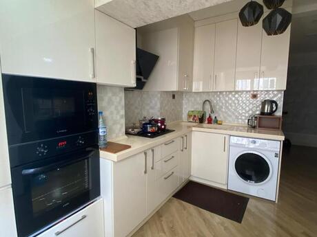 3-room new-build apartment for rent in 20 Yanvar, 100 m², 800 AZN/mo, photo 4 / 12