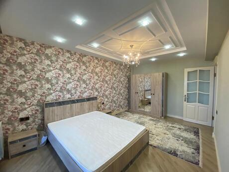 3 otaq · 100 m² · 11/12 mərtəbə, 20 Yanvar
