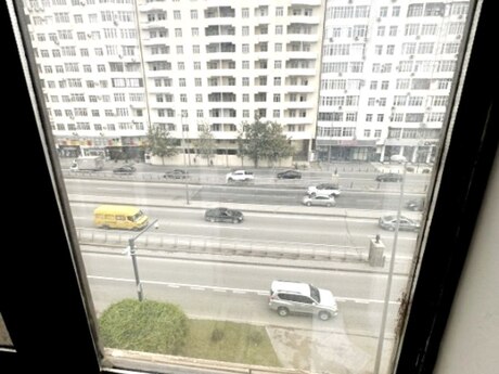 Nərimanovda 3 otaqlı köhnə tikili mənzil satılır, 75 m², 162 000 AZN, şəkil 2 / 12