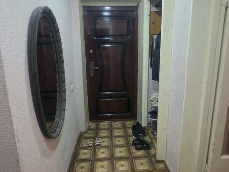 İnşaatçılarda 3 otaqlı köhnə tikili mənzil satılır, 75 m², 185 000 AZN, şəkil 4 / 12