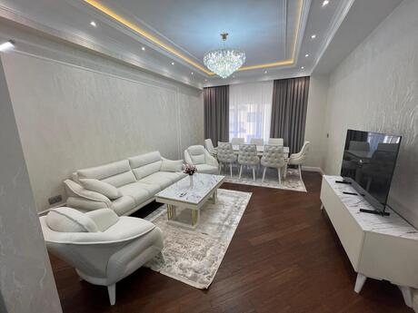 Ağ şəhərdə 3 otaqlı yeni tikili mənzil kirayə verilir, 130 m², 2 500 AZN/ay, şəkil 4 / 12
