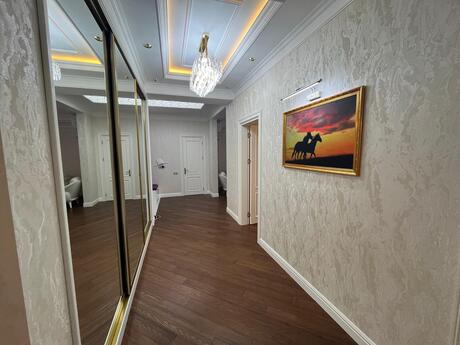 Ağ şəhərdə 3 otaqlı yeni tikili mənzil kirayə verilir, 130 m², 2 500 AZN/ay, şəkil 3 / 12