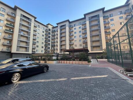 Ağ şəhərdə 3 otaqlı yeni tikili mənzil kirayə verilir, 130 m², 2 500 AZN/ay, şəkil 2 / 12