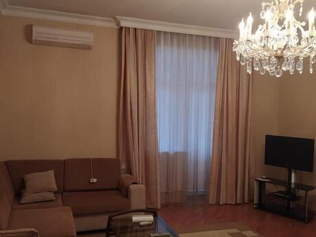 Nəriman Nərimanovda 2 otaqlı yeni tikili mənzil kirayə verilir, 90 m², 900 AZN/ay, şəkil 2 / 12