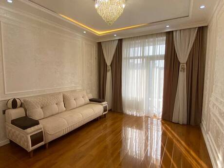 28 Mayda 2 otaqlı yeni tikili mənzil satılır, 70 m², 275 000 AZN, şəkil 3 / 12