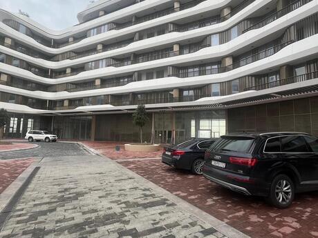 Ağ şəhərdə 4 otaqlı yeni tikili mənzil satılır, 213 m², 1 193 000 AZN, şəkil 3 / 8
