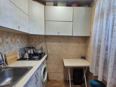 Elmlər Akademiyasında 2 otaqlı köhnə tikili mənzil satılır, 40 m², 160 000 AZN, şəkil 2 / 12