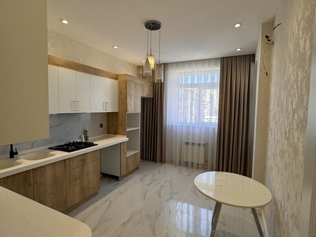 İnşaatçılarda 2 otaqlı yeni tikili mənzil satılır, 85 m², 215 000 AZN, şəkil 2 / 10